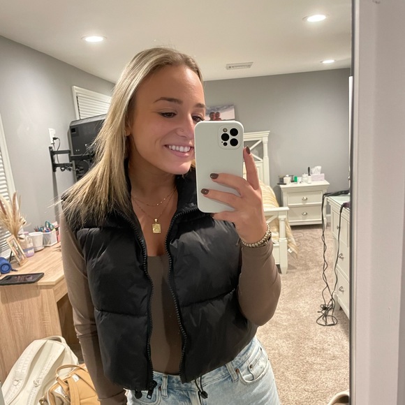 Meet your Posher, Amanda - Picture 1 of 1